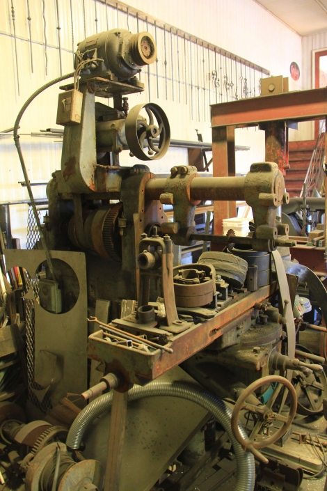 Antique milling machine